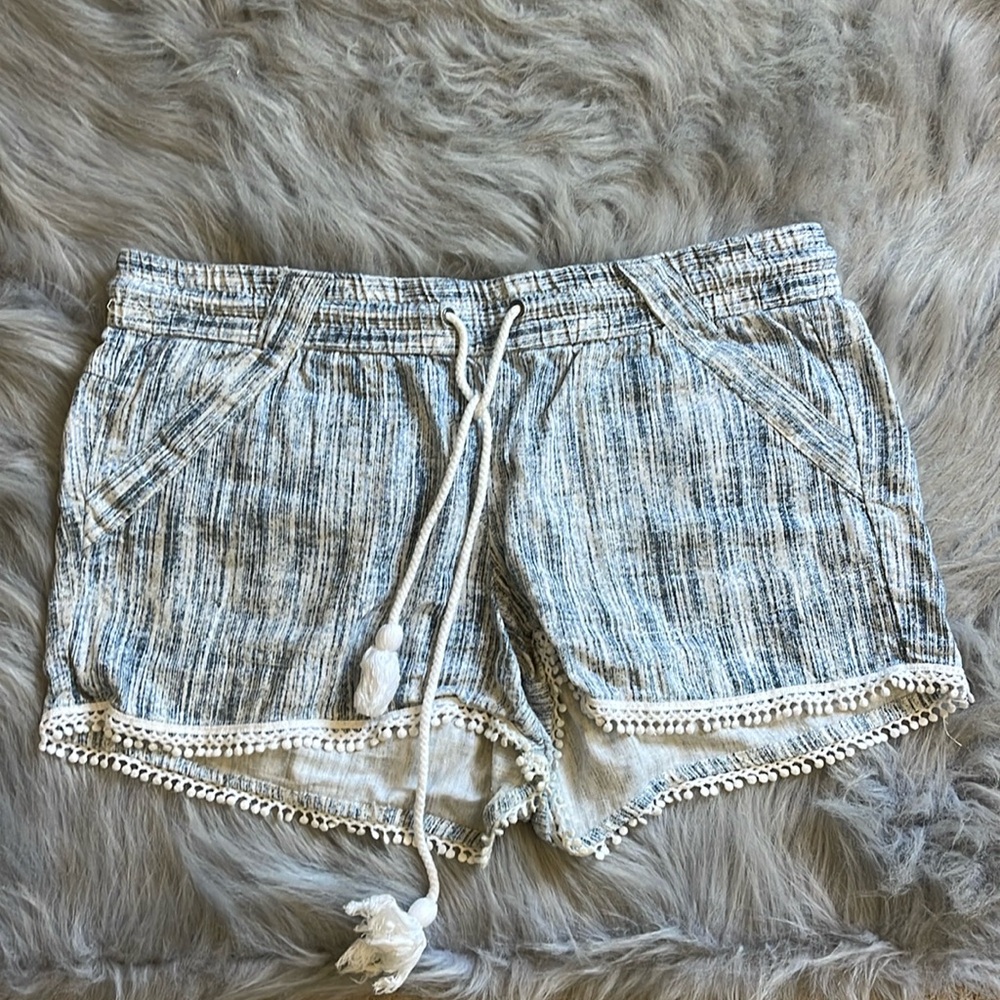 Blue/white shorts, rayon and linen, great condition